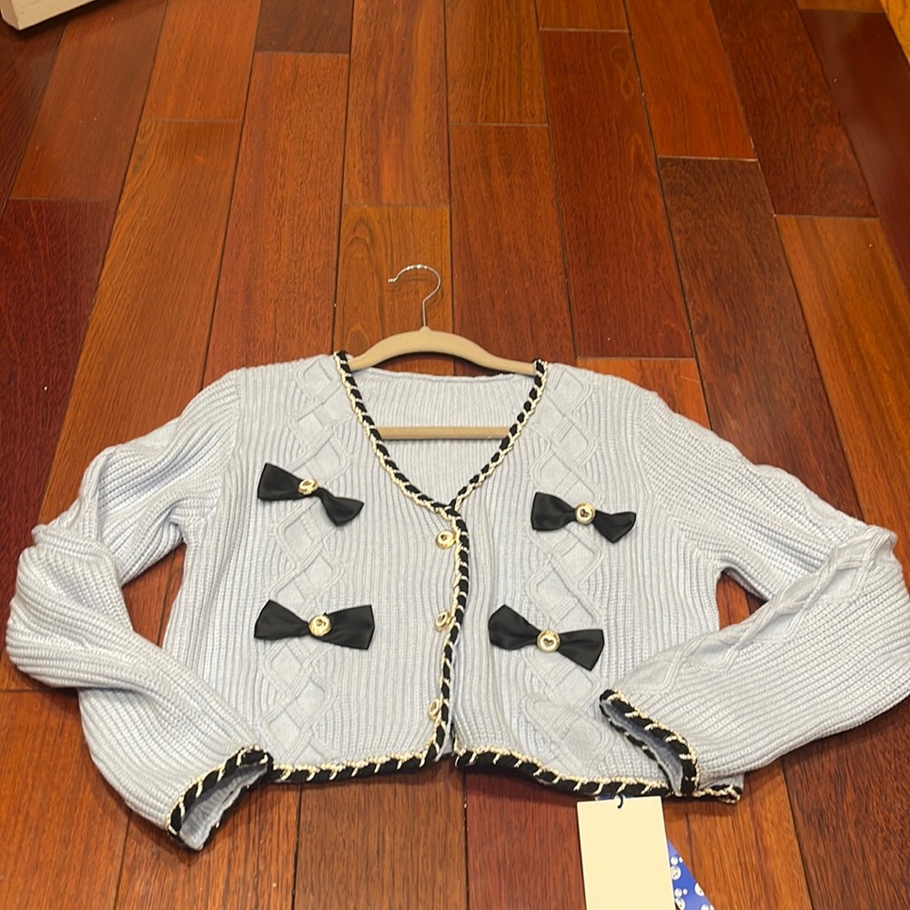 Beautiful bow cardigan